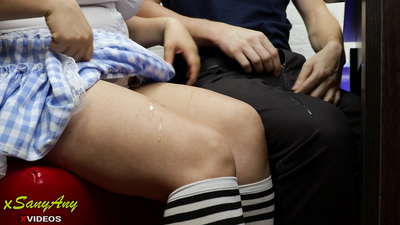 Jenn etudyant ap brannen bay yon kondisip klas la sou devwa-xsanyAny